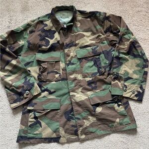 #31 UNITED STATES MILITARY 1990s’ Camouflage Military Jacket (VINTAGE)